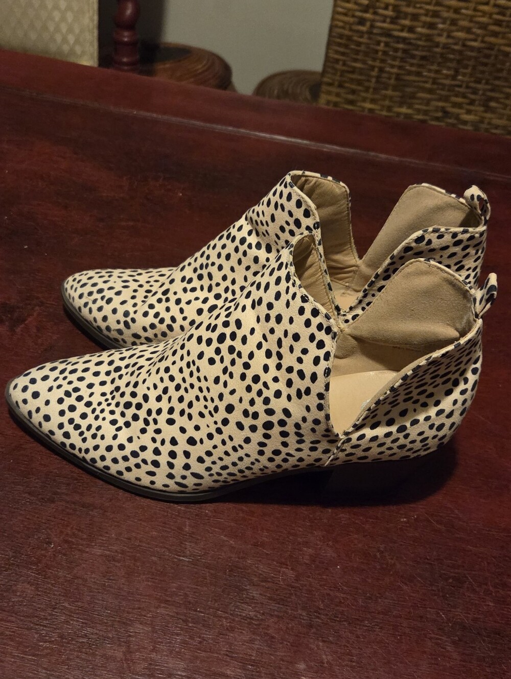 Women’s Beige and Black Cheetah Spotted Ankle Boots Size 10
